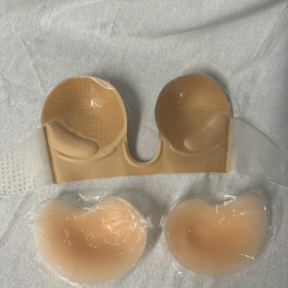 Source Unknown Nude Adhesive Strapless Bra Set - Picture 2 of 3